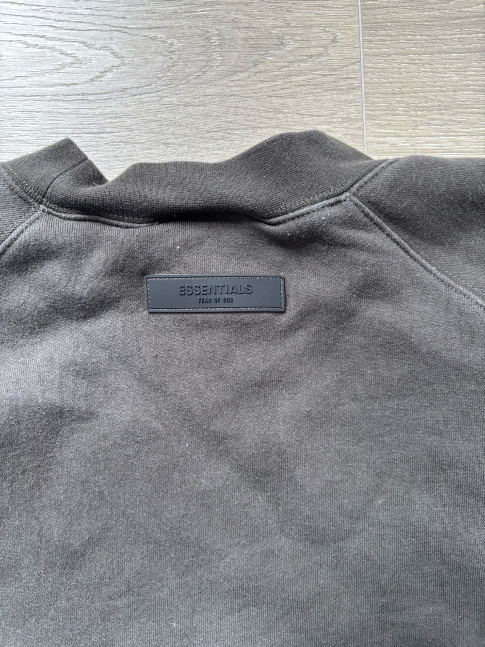 Fear of God Essentials Crewneck - Picture 5 of 5